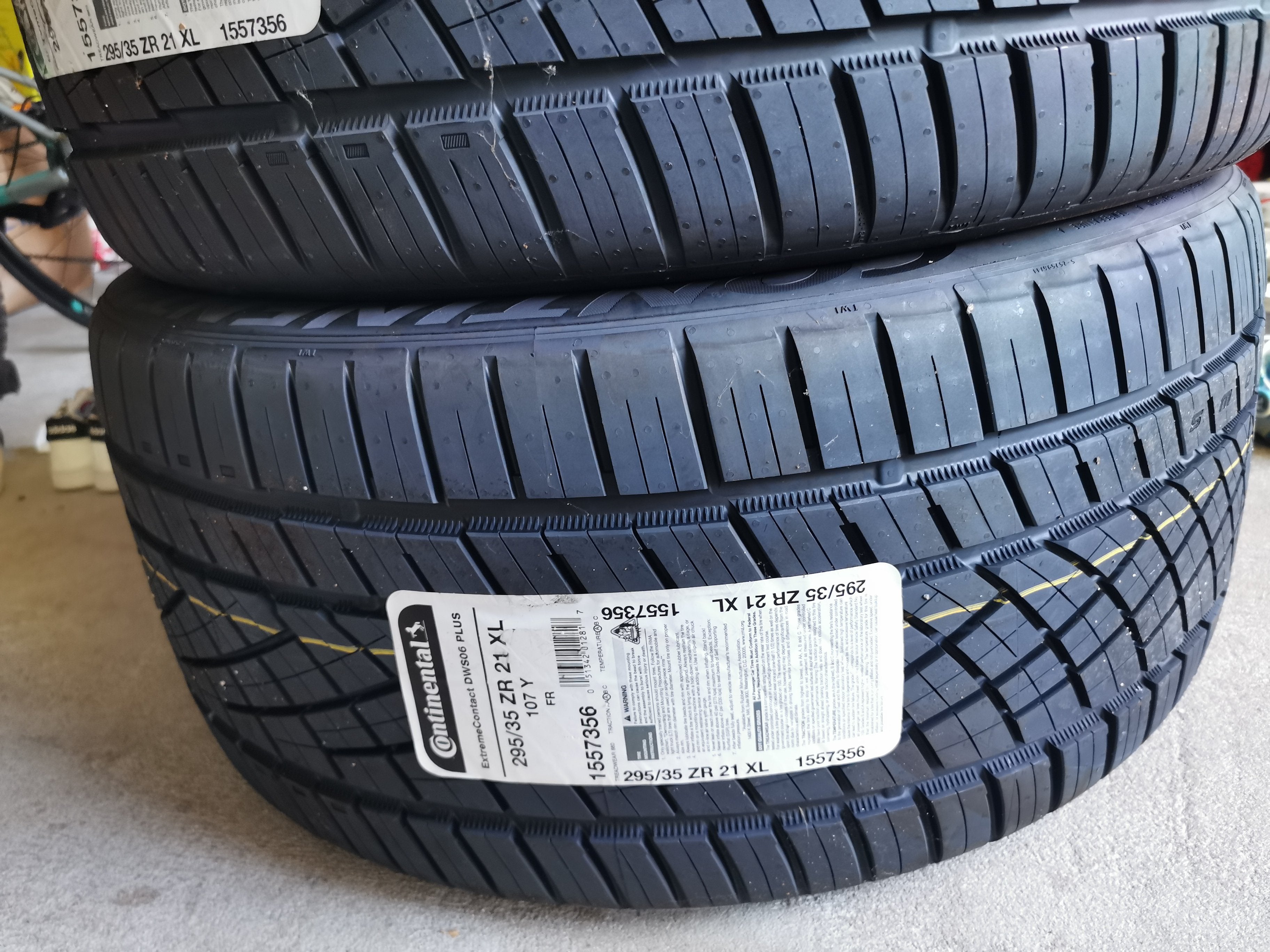 NEW CONTINENTAL EXTREMECONTACT DWS 06 PLUS - SIZE: 295/35ZR21 | Porsche