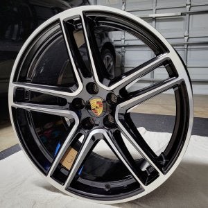 20-Inch Macan Turboホイール、サテンプ ラチナ塗装仕上げ 4本